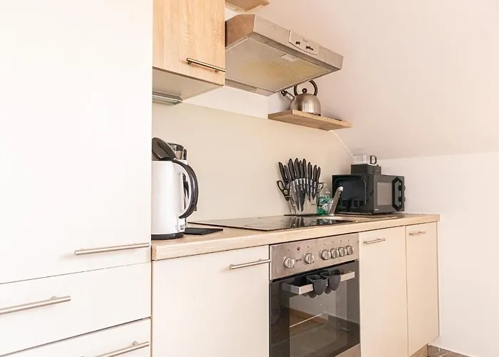 Charming 6 With Living Modern Design Donaustadt דירה וינה