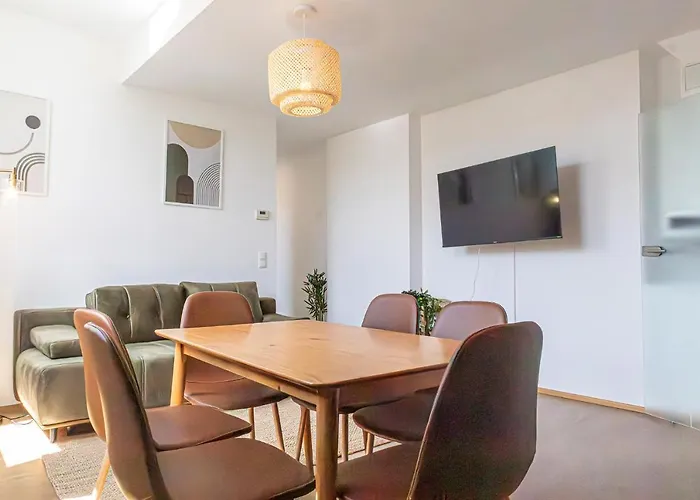 Charming 6 With Living Modern Design Donaustadt *