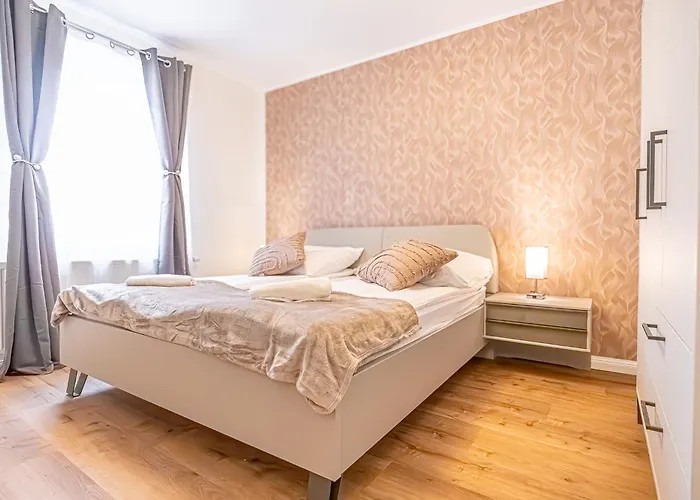 דירה Charming 6 With Living Modern Design Donaustadt וינה