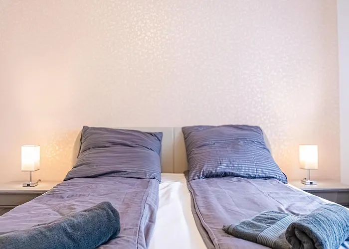 Charming 6 With Living Modern Design Donaustadt דירה *