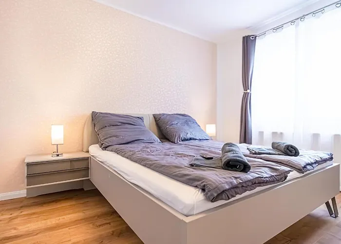 Charming 6 With Living Modern Design Donaustadt דירה