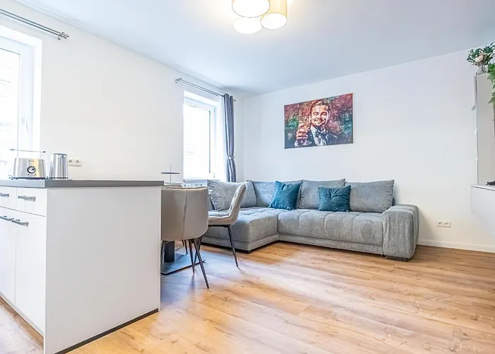 Charming 6 With Living Modern Design Donaustadt דירה *