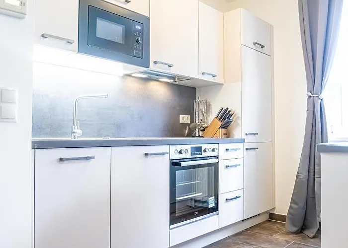 Charming 6 With Living Modern Design Donaustadt דירה וינה