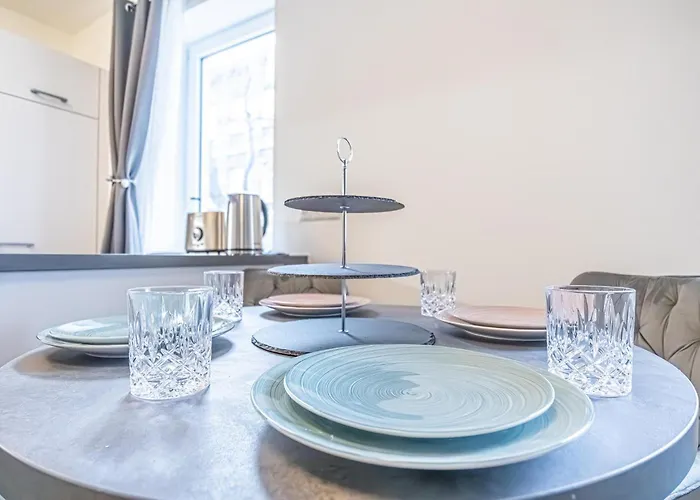 דירה Charming 6 With Living Modern Design Donaustadt וינה